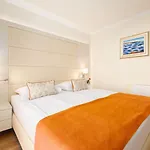 Tunera - Luxury Ii