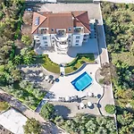 Tunera - Luxury Ii 4*