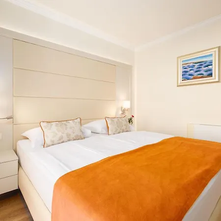 Tunera - Luxury Ii