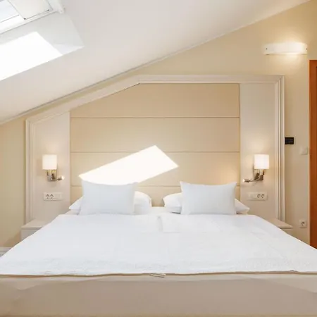 Tunera - Luxury Ii