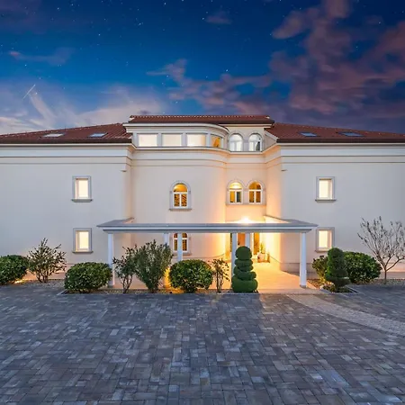 Tunera - Luxury Ii 4*